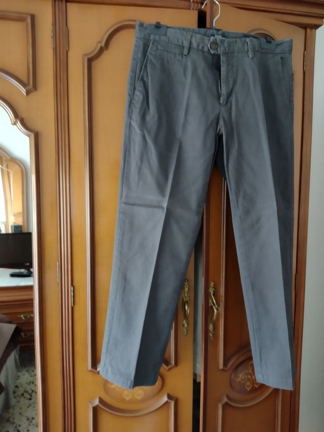 Pantalón gris hombre largo