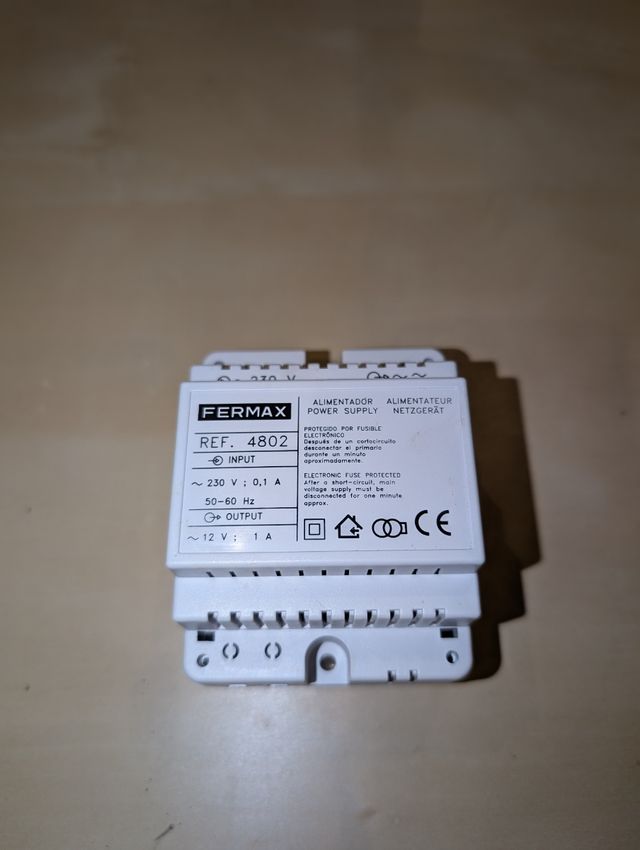 Alimentador Fermax 4802: Nuevo sin usar.