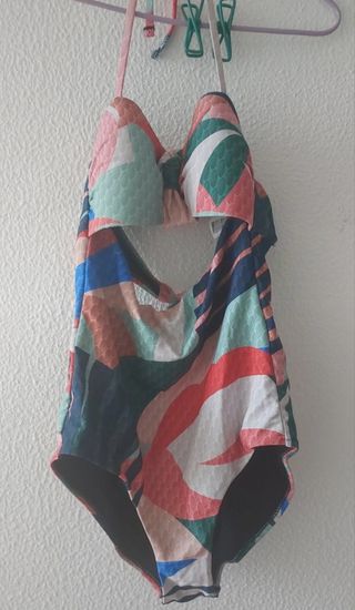 Bikini multicolor estampado.