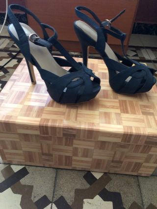 Zapatos tacón azul marino