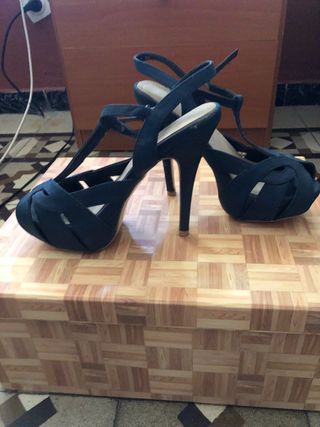 Zapatos tacón azul marino