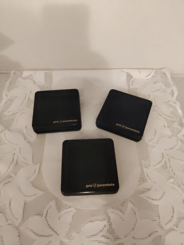 Pins anni 80 francobolli