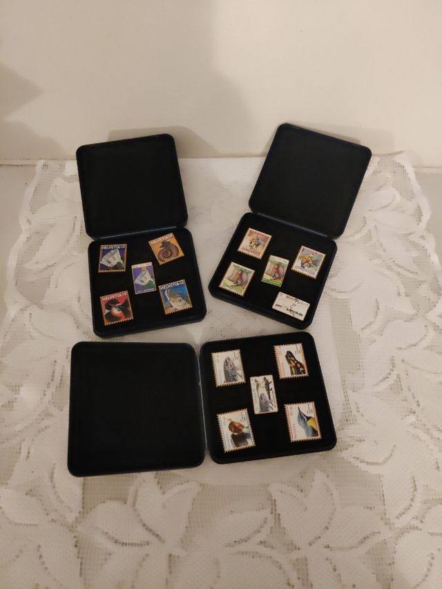 Pins anni 80 francobolli