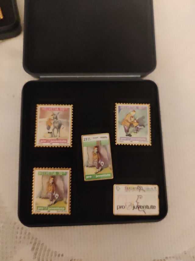 Pins anni 80 francobolli