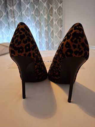 Tacones Zara leopardo 38