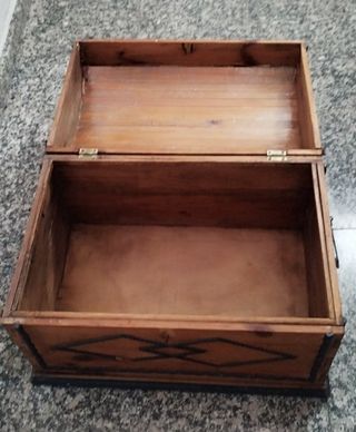 Baúl madera antiguo  59 ancho x40 alto x 40 fondo