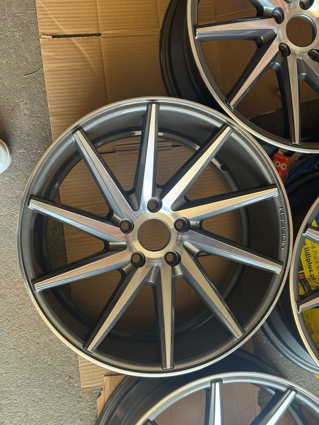 llantas Vossen 18x9 - VA volkwage audi  skoda seat