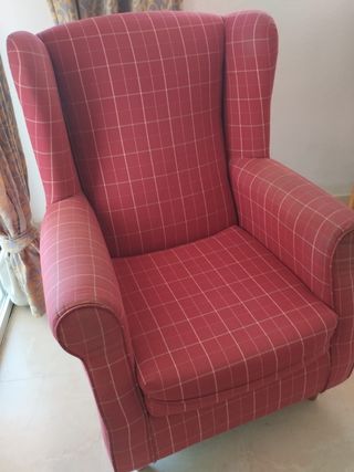 Sillón roja de tela