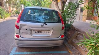 Nissan almera tino 2006