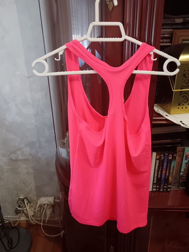 Camiseta tirantes rosa