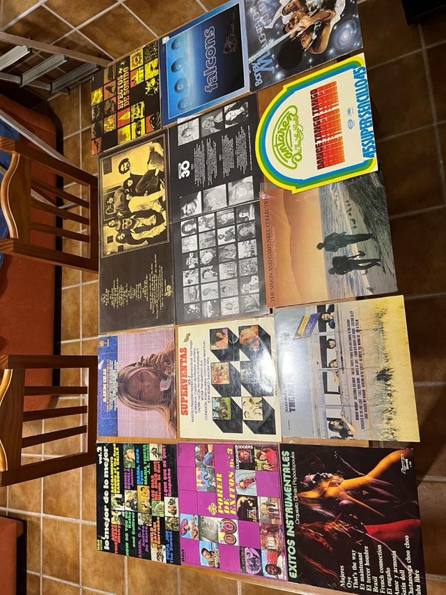 Equipo música AIWA vintage con 31 y 18 discos