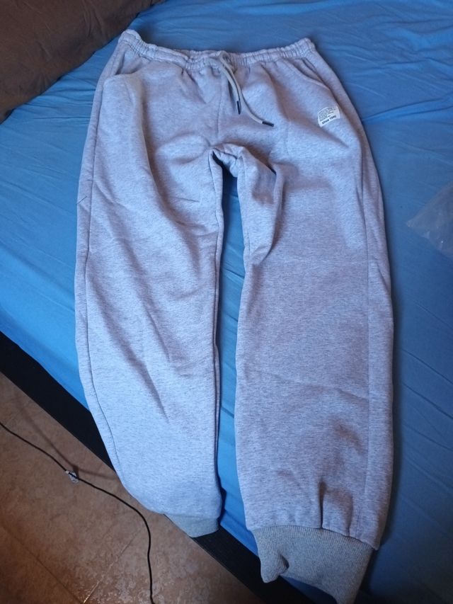 Pantalones chándal grises