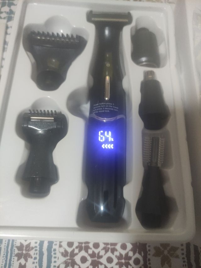 Máquina afeitar 6 en 1 - Negra