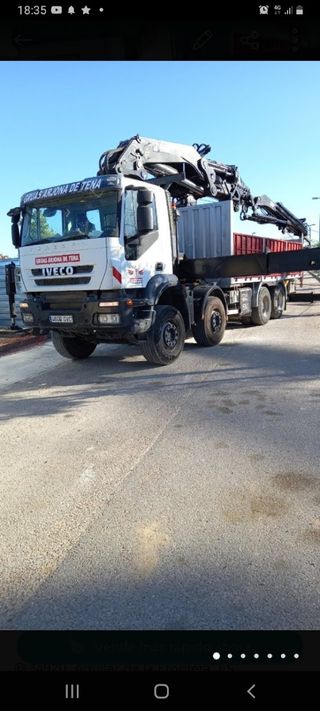 Camiom Grua IVECO Hiab 1055