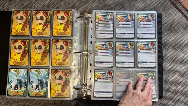 Lote de 260+ cartas Krosmaster