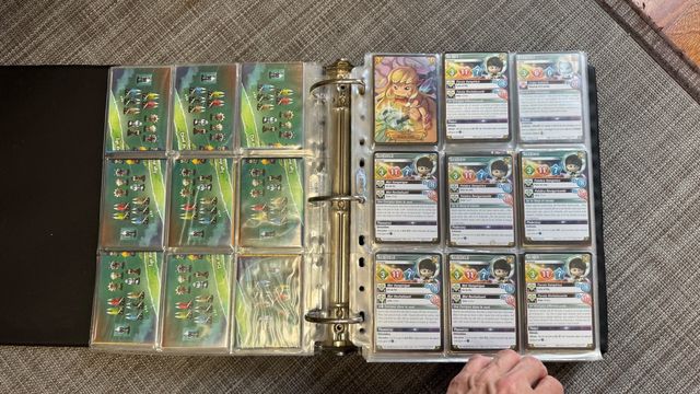 Lote de 260+ cartas Krosmaster