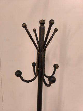 PERCHERO DE PIE DE HIERRO FORJA 