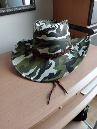 Sombrero camuflaje militar
