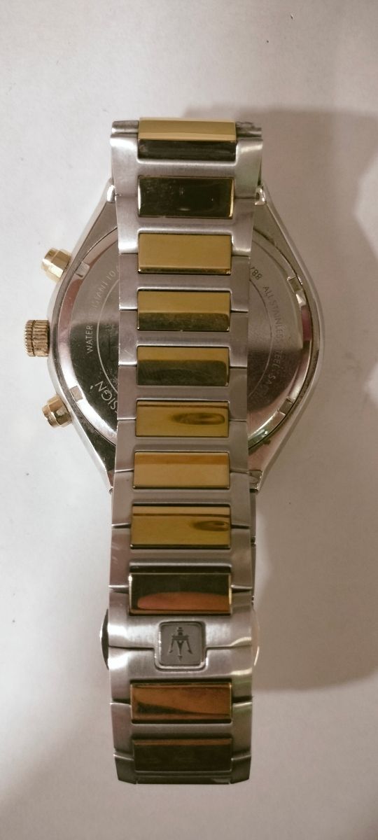 Reloj Maserati dorado y plateado