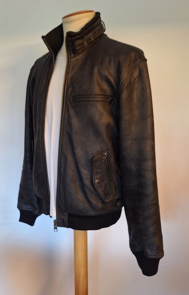 Cazadora Schott bomber cuero negra