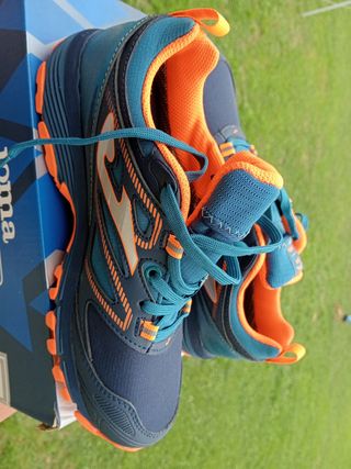 Zapatillas Jvorajraslatex - Azul y Naranja - 36