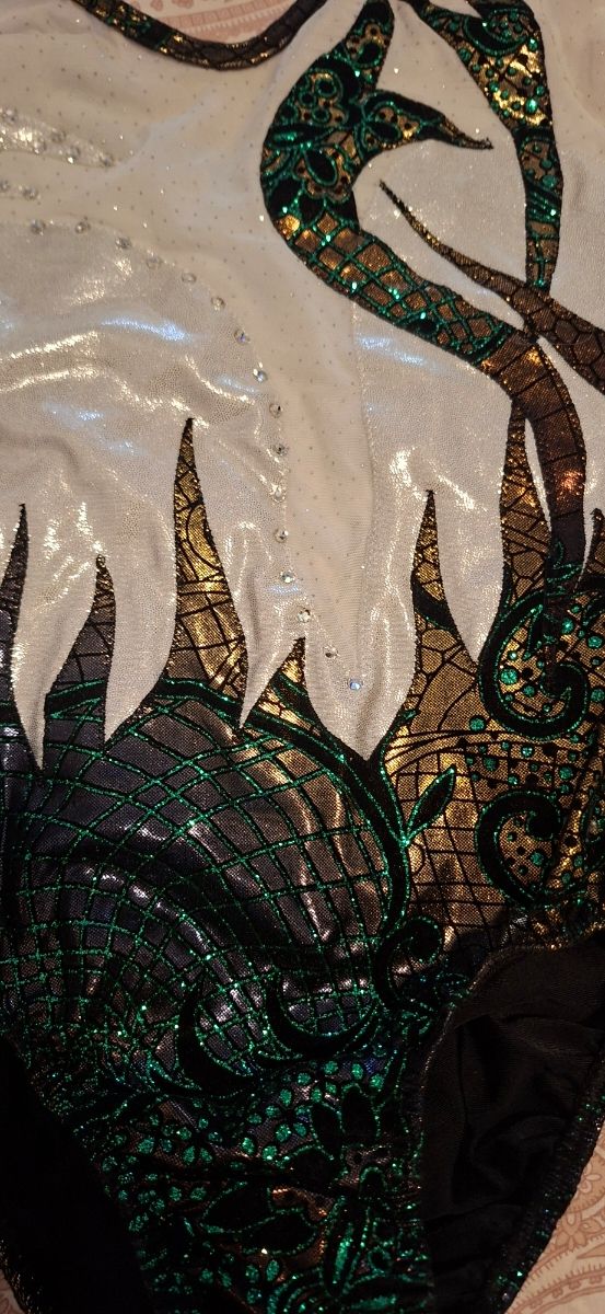 Mallots niña gimnasia Rojo y negro y blanco compet