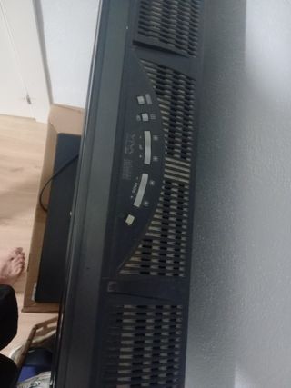 TV Sony 40" - Televisión negra