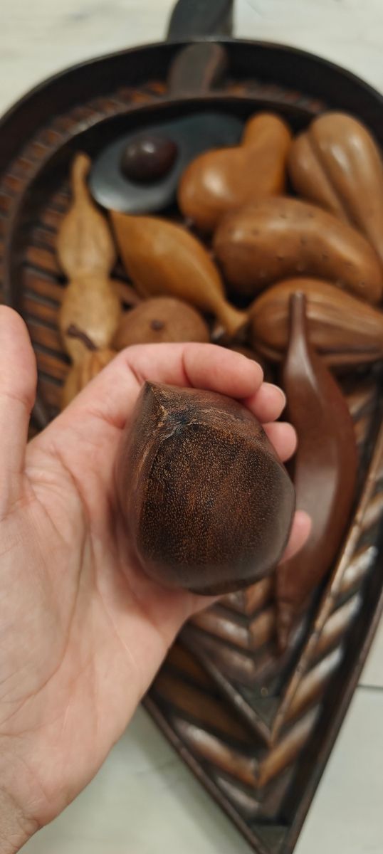 Frutas de madera tallada - Centro de mesa