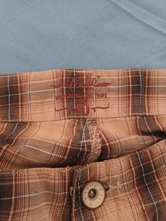 Bermudas beige cuadros