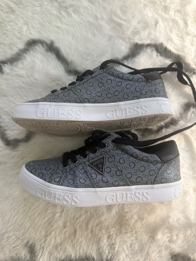 Zapatillas Guess Gris - Monograma