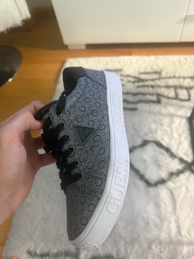 Zapatillas Guess Gris - Monograma