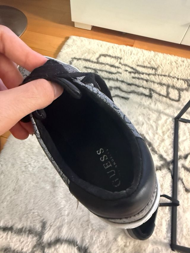 Zapatillas Guess Gris - Monograma