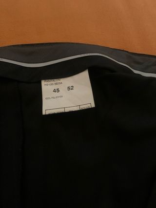 Traje gris hombre talla L
2 chlalecos y corbata 