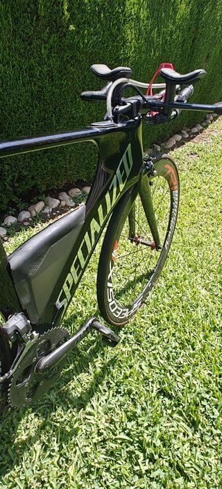 Bicicleta Triatlón Specialized (casco Aero carmac)