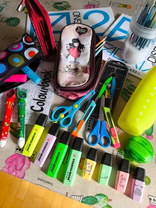 Set scuola: astucci+ accessori