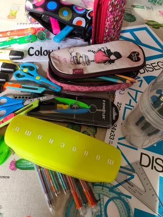 Set scuola: astucci+ accessori