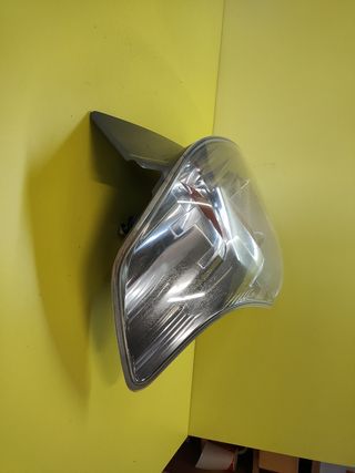 PILOTO TRASERO IZQUIERDO TOYOTA COROLLA VERSO