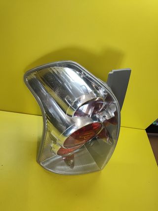 PILOTO TRASERO IZQUIERDO TOYOTA COROLLA VERSO