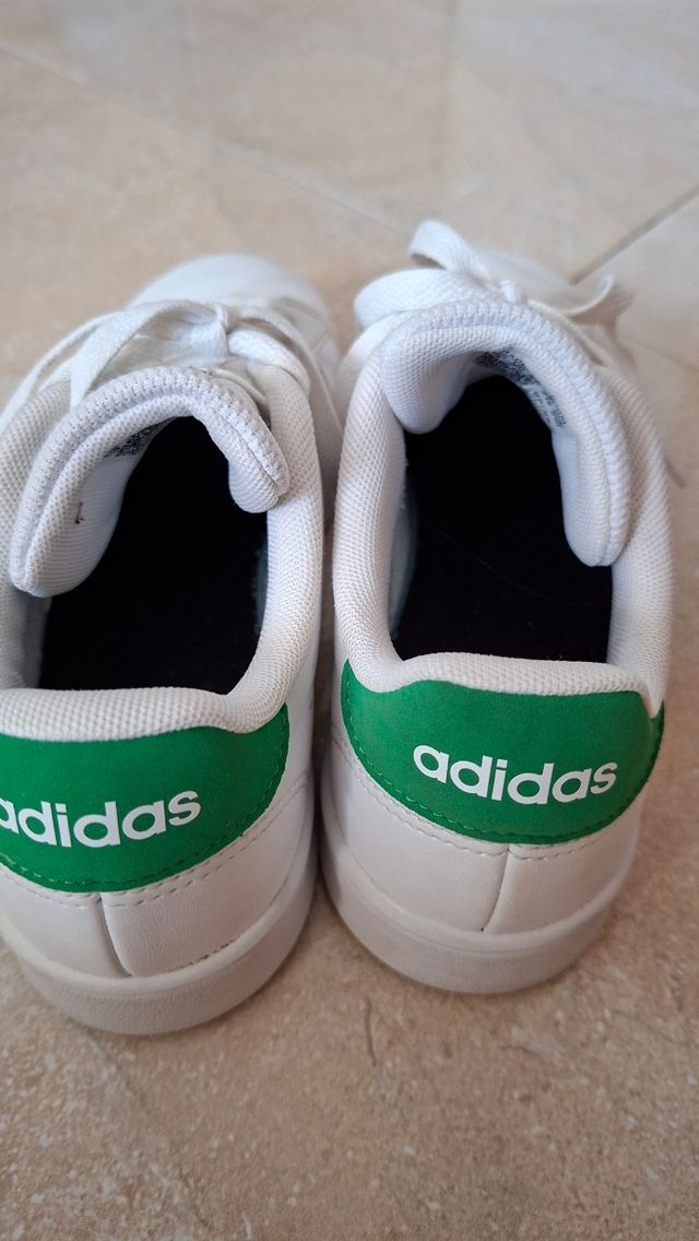 Zapatillas Adidas blancas Niño/niña talla 35