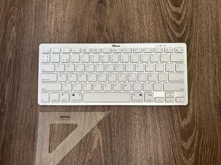 Wireless Bluetooth keyboard