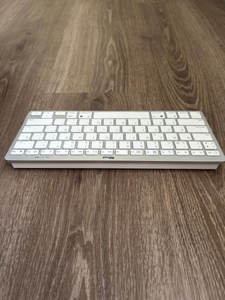 Wireless Bluetooth keyboard