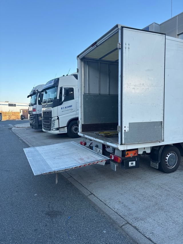camion con tranpilla perfecro para mudanzas