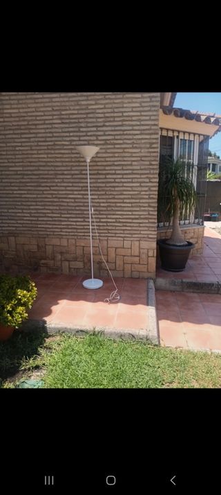 Lámpara pie blanca - Moderna