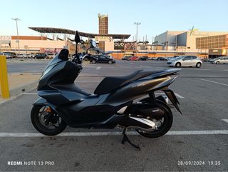 Honda PCX 125 - Moto Scooter