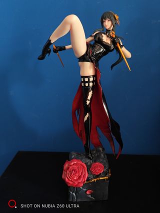 Statua Yor Forger Spy Family 34cm