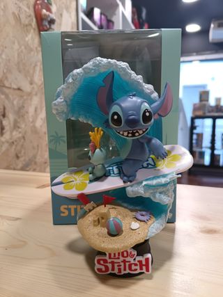 Figura Disney Stitch Surf D-Stage 030