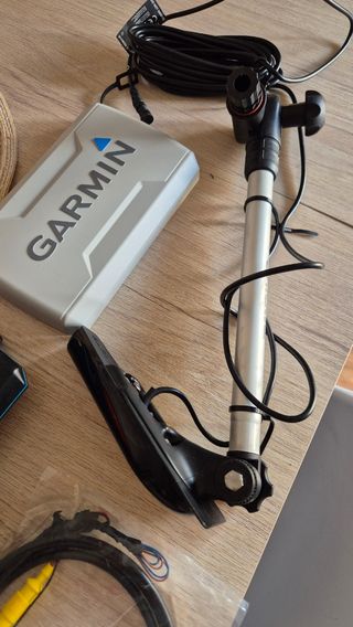 Sonda Garmin 5cv Vivid + Batería