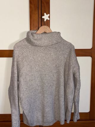 Suéter cuello alto