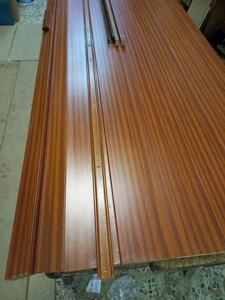 Puerta plegable de madera