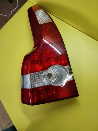 PILOTO TRASERO IZQUIERDO VOLVO V50 SW